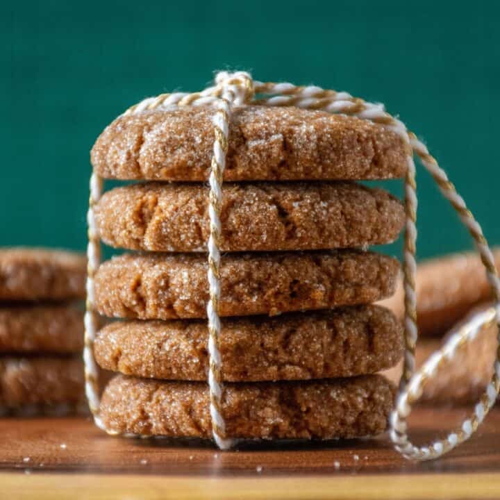 Stack of 5 cookies, tied with a decorative string.